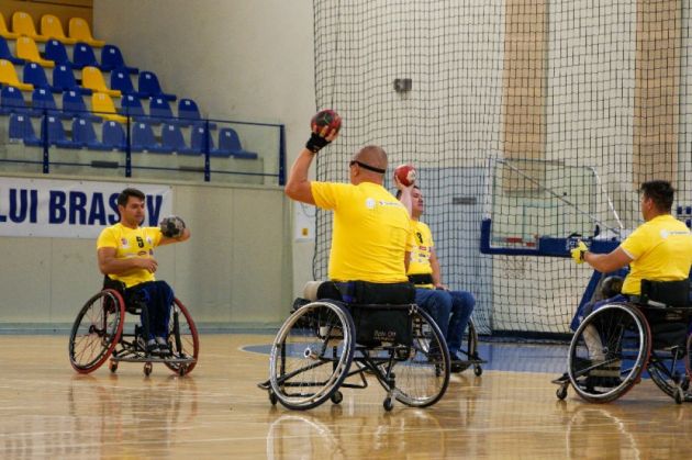 BRAȘOV. Sportivi speciali: handbal și baschet în scaun rulant 5 | MyTex.ro