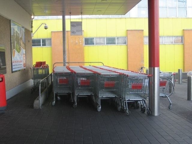 supermarketcarucioarekaufland_2.jpg