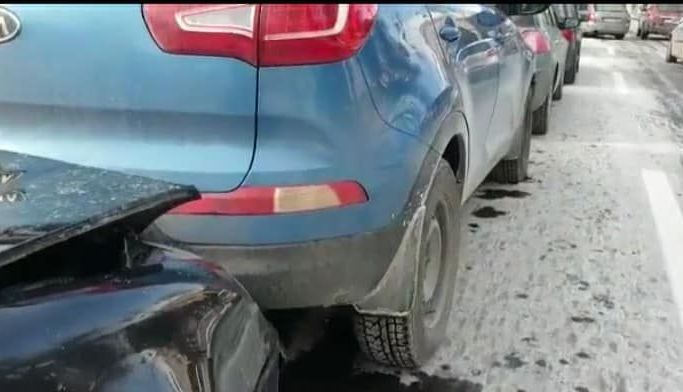 BRAȘOV. Un șofer beat criță a avariat un autoturism parcat, în Codlea / Dosare penale și în Poiana Brașov și în alte zone din județ 5 | MyTex.ro