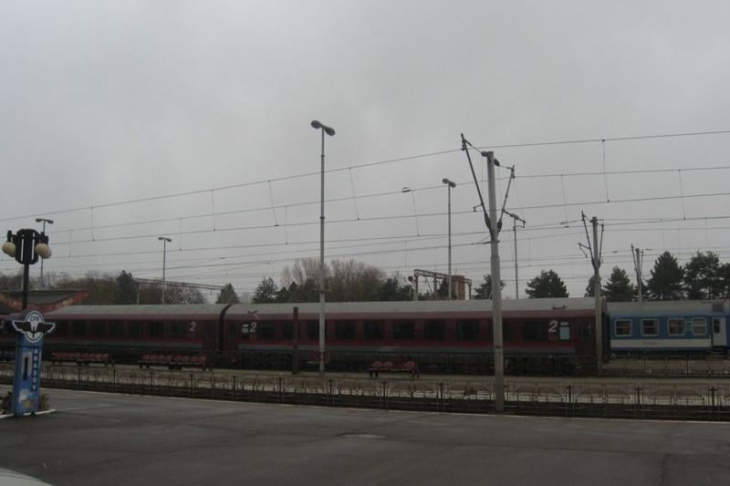 BRAȘOV. ULTIMA ORĂ. Persoană lovită MORTAL de tren, în oraș! 6 trenurigarabrasov.jpg