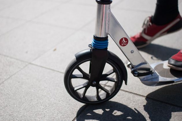 BRAȘOV. Pieton lovit de un tânăr pe trotinetă electrică 5 | MyTex.ro