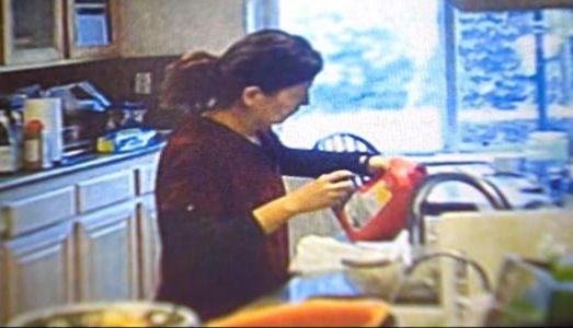 Doctoriță arestată pentru otrăvirea soțului cu soluţie de desfundat chiuveta 5 | MyTex.ro