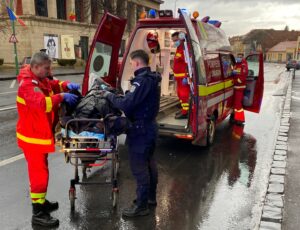 Bărbat salvat cu ajutorul jandarmilor | MyTex.ro