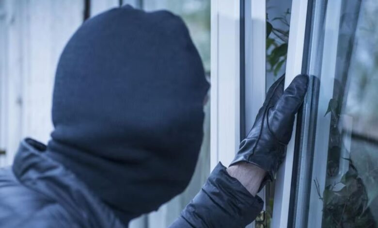 Hoț prins din fugă de polițiștii rutieri, în Brașov 1 hoț prins | MyTex.ro