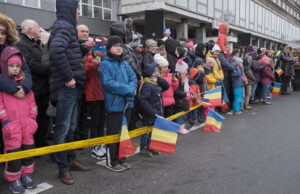 Retragerea cu torțe | MyTex.ro