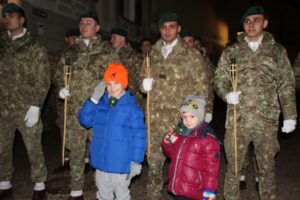 Retragerea cu torțe | MyTex.ro