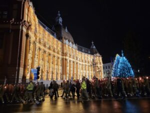 Retragerea cu torțe | MyTex.ro