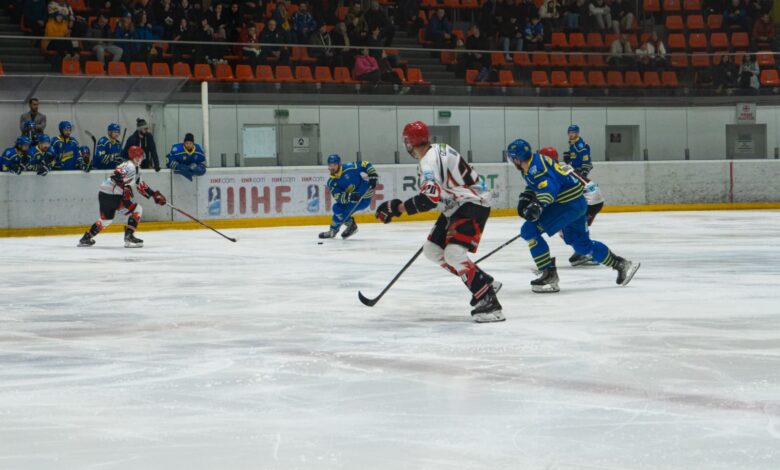 „Lupii” au făcut din nou spectacol la Patinoarul „Olimpic” 1 „Lupii” au făcut din nou spectacol | MyTex.ro