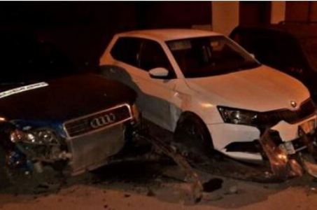 Un șofer a lovit mai multe mașini parcate | MyTex.ro