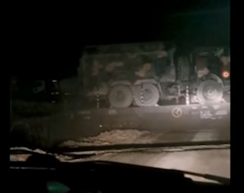 Vagon de tren militar deraiat | MyTex.ro