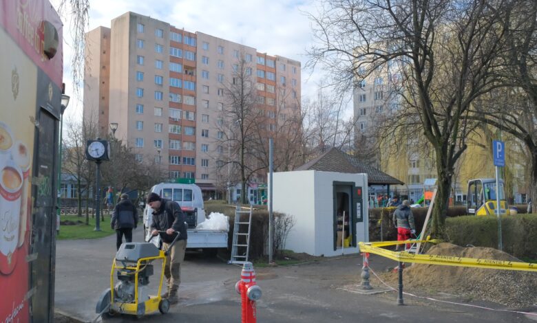 Reacțiile brașovenilor la WC-urile automatizate - „La câtă diaree ați provocat...”; „Mai scump decât o izoletă?!?”; „De aia ne-au scumpit biletele de transport” 3 Reacțiile brașovenilor la WC-urile automatizate | MyTex.ro