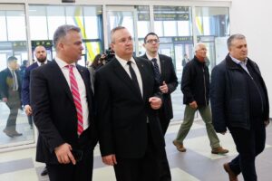 Aeroportul Brașov i-a schimbat programul premierului Ciucă | MyTex.ro