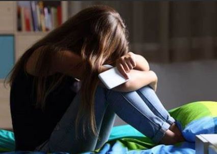 Elevă de 16 ani abuzată sexual de profesor | MyTex.ro