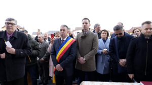 Mitropolitul Ardealului a sfințit o biserică | MyTex.ro