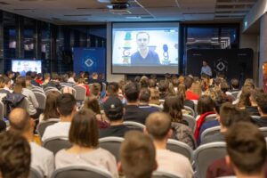 O mie de burse pentru Generaţia Tech | MyTex.ro