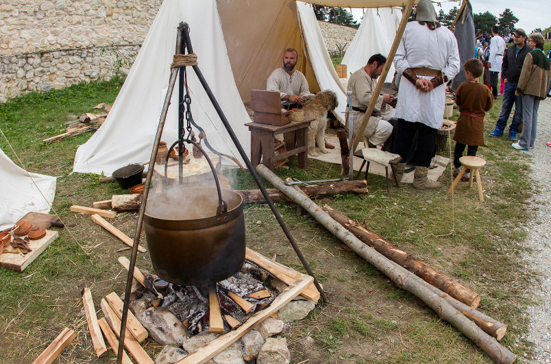 Mulți invitați din străinătate la Festivalul Medieval de la Râșnov 7 Mulţi invitaţi din străinătate | MyTex.ro