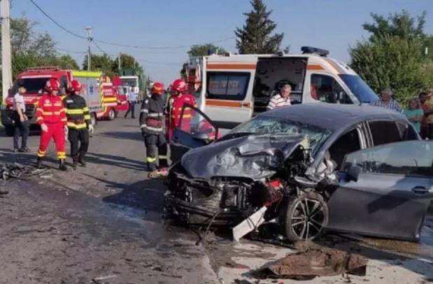 Un șofer de 19 ani și-a ucis mama după ce s-a urcat drogat la volan 3 Un șofer de 19 ani și-a ucis mama după ce s-a urcat drogat la volan | MyTex.ro