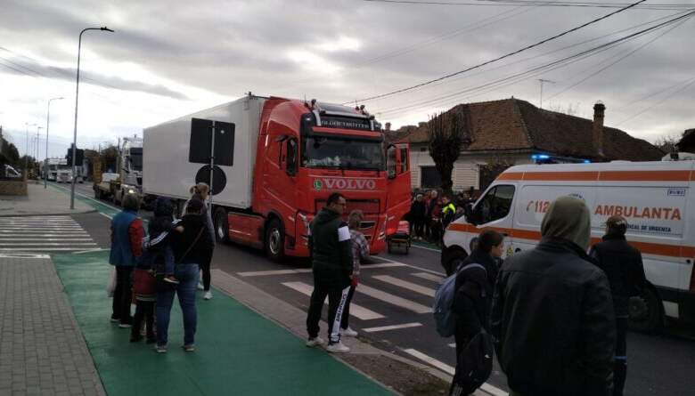 Pieton accidentat de un autoturism, în județul Brașov 3 Pieton | MyTex.ro