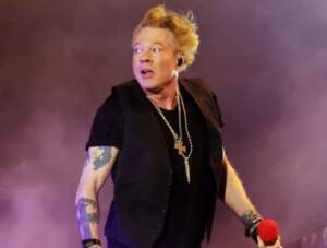 Solistul trupei Guns N' Roses | MyTex.ro