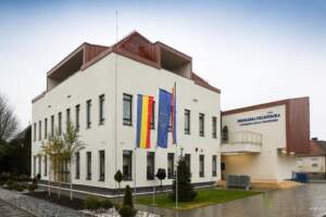 Primăria Feldioara are sediu nou | MyTex.ro