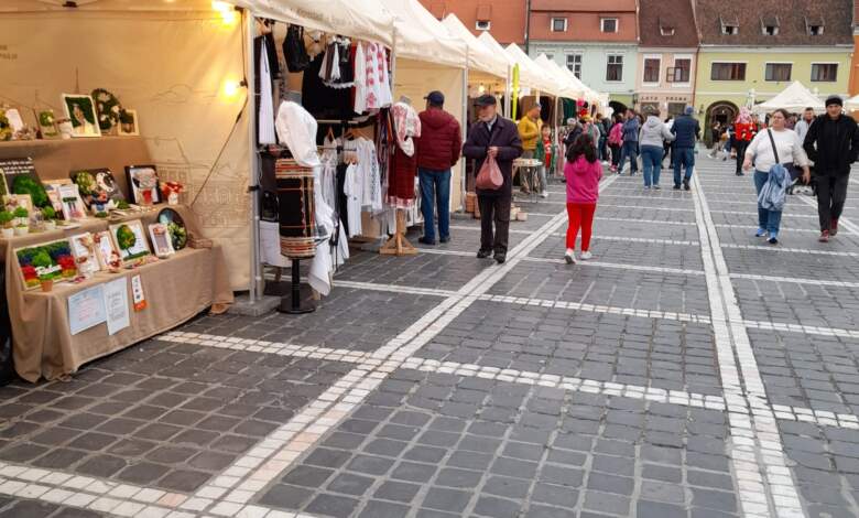 Târg de Paște în Piața Sfatului din Brașov / Perioada 3 Târg de Paște în Piața Sfatului din Brașov | MyTex.ro