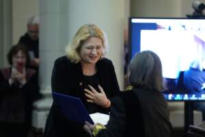 Premiu al Academiei Române decernat unei brașovence | MyTex.ro