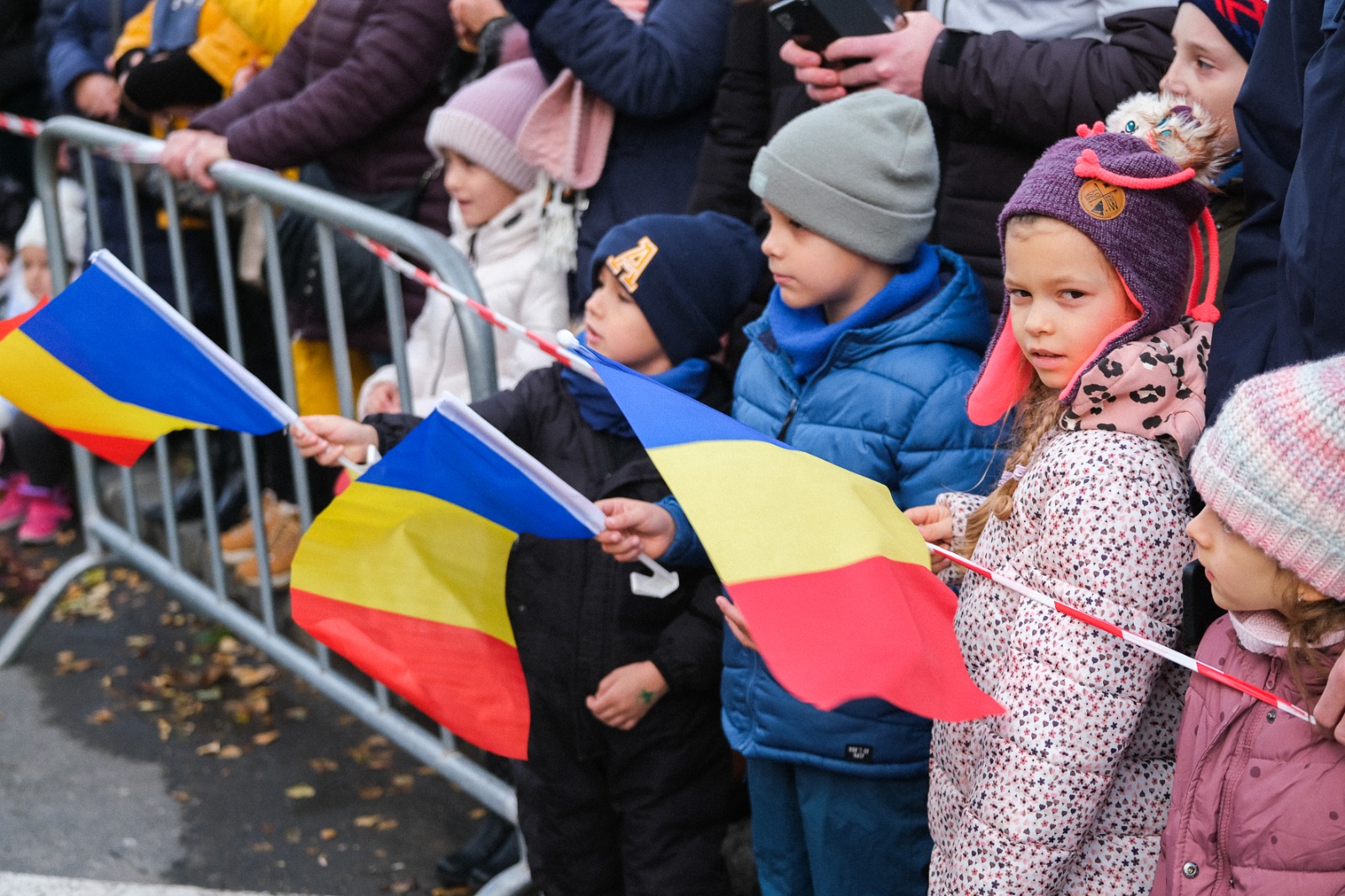 Mii de brașoveni au sărbătorit în stradă Ziua Națională | MyTex.ro