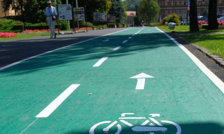 Primarul Brașovului vorbește de 80 de kilometri de piste pentru biciclete care vor lega toate cartierele orașului / Licitație relansată pentru un prim traseu 3 Primarul Brașovului vorbește de 80 de kilometri de piste pentru biciclete | MyTex.ro