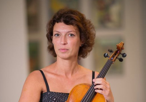 Doliu la Filarmonica Brașov 1 Doliu la Filarmonica Brașov | MyTex.ro