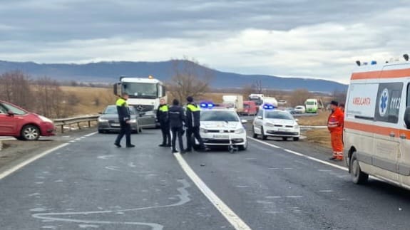 Ultima oră. Pieton lovit de autovehicul, pe DN 1, în județul Brașov 3 Pieton | MyTex.ro