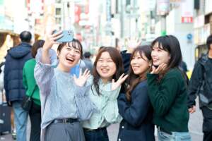Liceenii și studenții brașoveni au șansa de a-și face prieteni japonezi | MyTex.ro