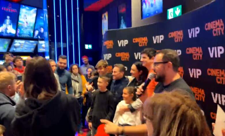 De pe platoul de filmare, la Brașov / Familia Măruță face furori după valul de critici 3 Film | MyTex.ro