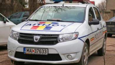 Doi polițiști au fost bătuți pe stradă de opt indivizi | MyTex.ro