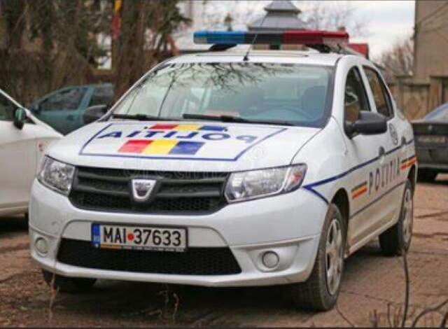 Doi polițiști au fost bătuți pe stradă de opt indivizi | MyTex.ro