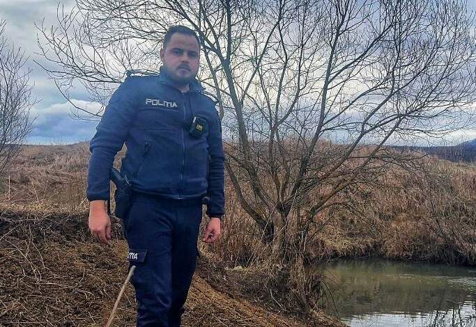 Intervenție contracronometru! Un bărbat care intenționa să se spânzure a fost salvat de un polițist din județul Brașov 3 intervenție | MyTex.ro