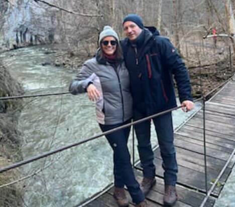 Președintele Ungariei - baie de mulțime la Brașov / Ce a mâncat Katalin Novak la Patinoarul Olimpic 10 Președintele Ungariei - baie de mulțime la Brașov | MyTex.ro