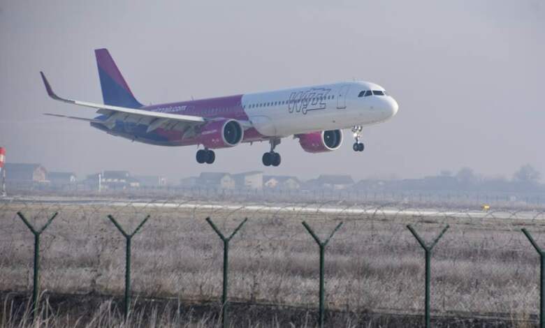 Aeroportul Brașov. Aeronava Wizz Air cu pasagerul 100.000 întârzie 3 Aeroportul Brașov | MyTex.ro
