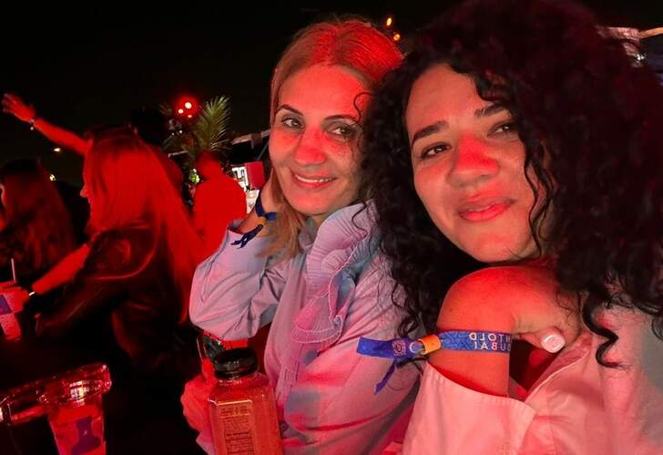5 ore de party într-o cursă HiSky / De la Cabral, la jurnalista Anca Alexandrescu (vezi foto) 10 5 ore de party într-o cursă HiSky | MyTex.ro