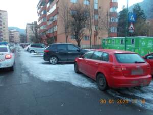 Fiecare parchează unde apucă | MyTex.ro