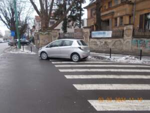 Fiecare parchează unde apucă | MyTex.ro