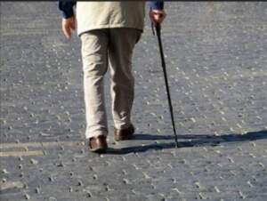 Timp de 34 de ani s-a prefăcut orb ca să încaseze pensia de handicap | MyTex.ro
