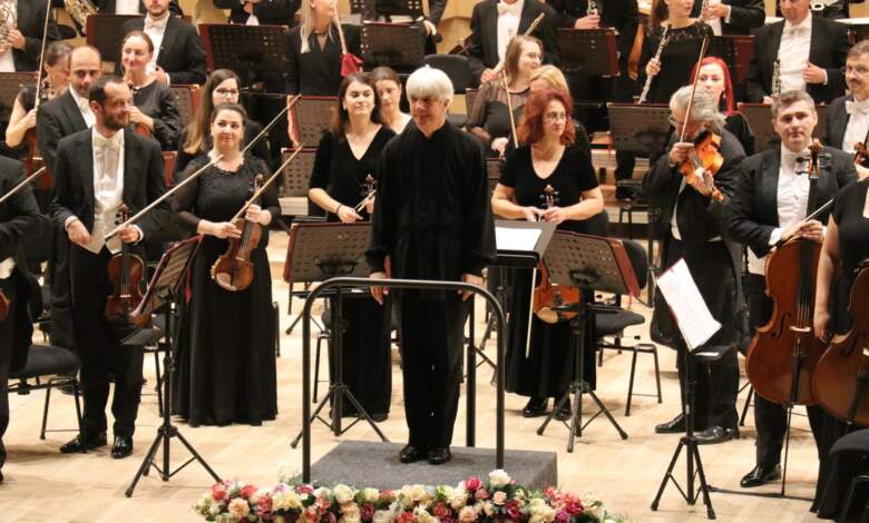Concert la două piane și orchestră | MyTex.ro