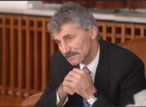 Un fost deputat cere statului despăgubiri de 400.000 de euro | MyTex.ro