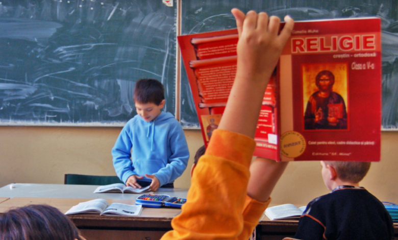 Ce solicită asociațiile de elevi pentru ora de religie 3 Ce solicită asociațiile de elevi pentru ora de religie | MyTex.ro