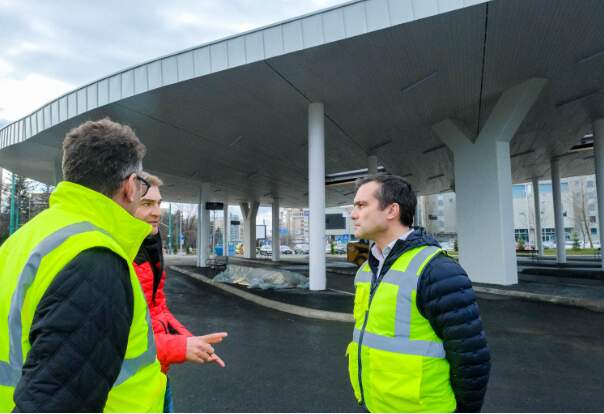 Reacții ale brașovenilor după amânarea deschiderii terminalului RAT de la Gară / „Pe partea superioară se poate construi o vilă...” 3 Reacții ale brașovenilor după amânarea deschiderii terminalului RAT | MyTex.ro
