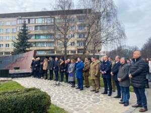 Oamenii monument | MyTex.ro
