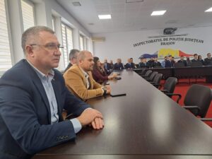 12 polițiști brașoveni au primit titlul | MyTex.ro