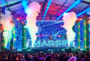 Peste 12.000 de participanți în cea de-a doua zi a festivalului Massif | MyTex.ro