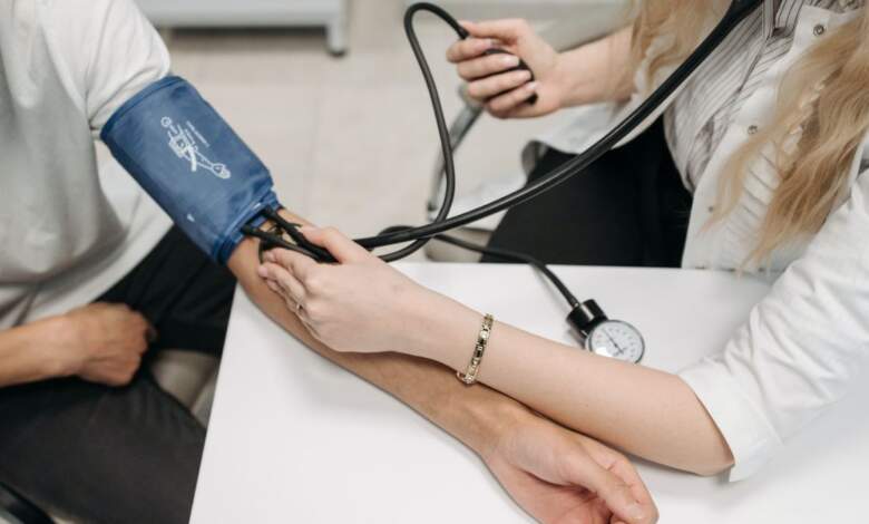 Medic primar plasat în arest la domiciliu, pentru luare de mită în formă continuată 3 Medic | MyTex.ro