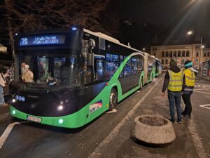 Autobuzul etajat s-a defectat iarăși | MyTex.ro